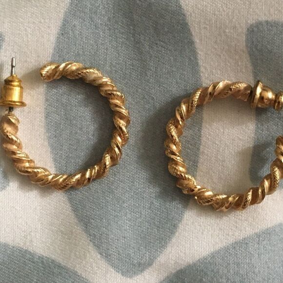 Text Gold  hoop Earrings - Picture 8 of 8